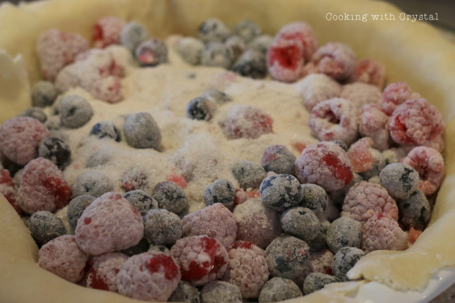 Blueberry+Raspberry+Crumb+Pie